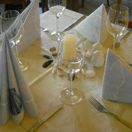 Gaststaette Und Felsenthal Hotel *