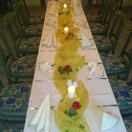 Gaststaette Und Felsenthal *