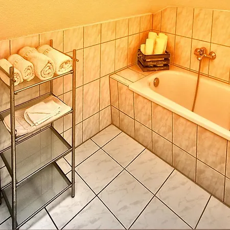 Gaststaette Und Felsenthal Hotel *