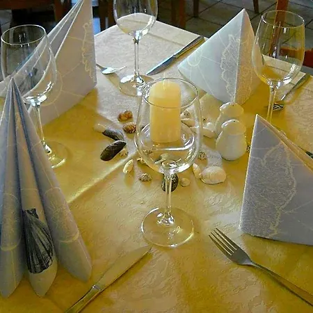 Gaststaette Und Felsenthal Hotel *