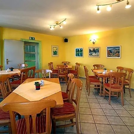 Gaststaette Und Felsenthal Hotel *