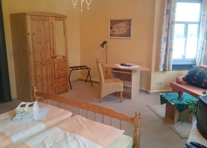 Gaststaette Und Felsenthal *