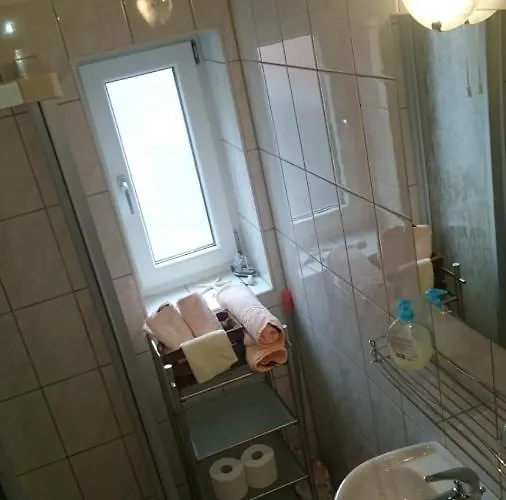 Gaststaette Und Felsenthal Otel Tabarz